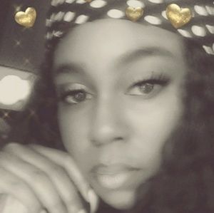 Meet your Posher, April